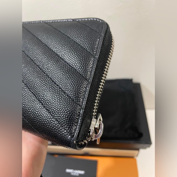 🖤YSL Monogram Zipped Around Wallet in SHW🖤 - Picture 6 of 15